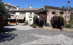 Agriturismo Melo In Fiore Con Camere E Colazioni Nella Zona Del Prosecco Docg Asolo
